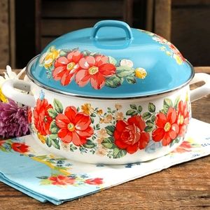 💕CLEARANCE⭐️Pioneer Women floral dutch oven